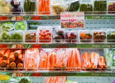 Légumes supermarché : plastique et pesticides - Mon Coach Zéro Déchet